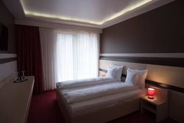 Фотографии Отель Homorod Hotel г. Бэйле-Хомород (Румыния) №3 Фото Отель Homorod Hotel г. Бэйле-Хомород 3