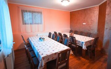 Фото номера Дом с 8 спальнями Дома для отпуска Homoród Kulcsosház г. Бэйле-Хомород 34
